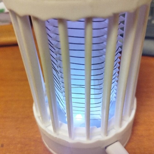 Electric mosquito and insect killer like new, USB type-C cable