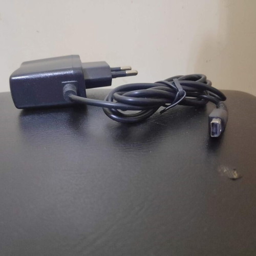 Nintendo 3DS DSi Charger like new with overvoltage protection