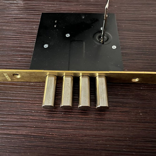 Additional cylinder lock like new, 4 turns, 4 pins