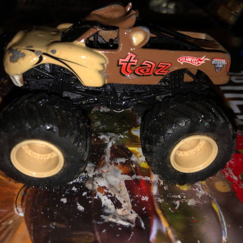 Monster truck like new 21#