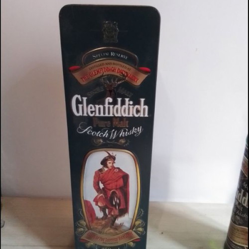 Glenfiddich Clans of the Scottish Highlands Drummond 75cl 43% Vintage 1980s