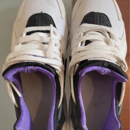 Nike athletic shoes like new, white with purple details, size 36.5