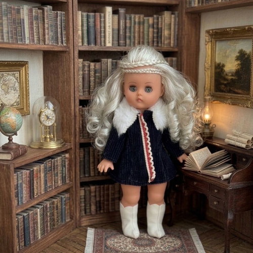 Bella doll, beautiful, fully dressed
