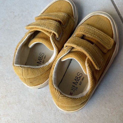 Kids sneakers size 24 like new, yellow corduroy fabric