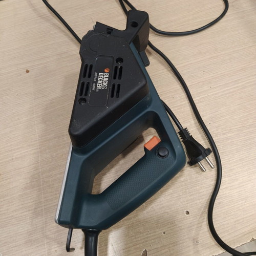 Black & Decker KW 713 electric planer used