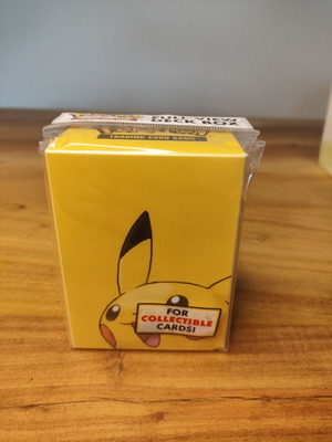 Ultra Pro Pikachu Deck Box for Pokémon new
