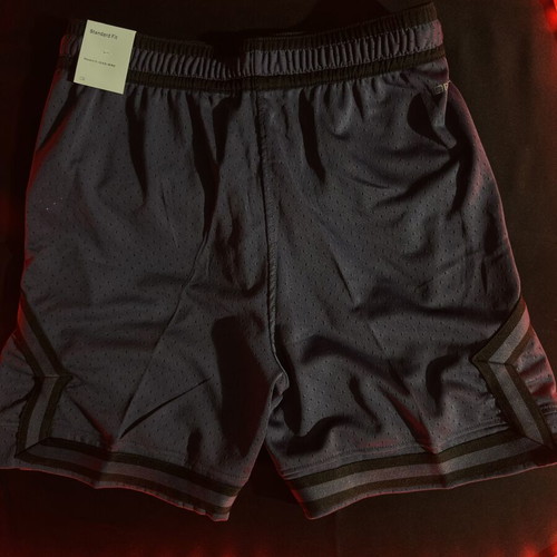 Jordan shorts medium new, purple