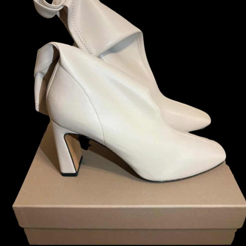 Bianca Di cream ankle boots with geometric heel, new with tags, size 38