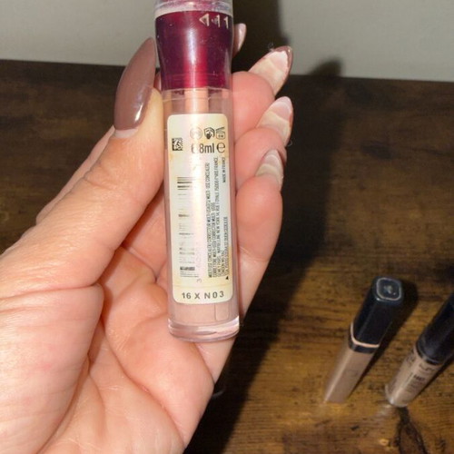 Set of 4 used Maybelline and Nyx concealers
