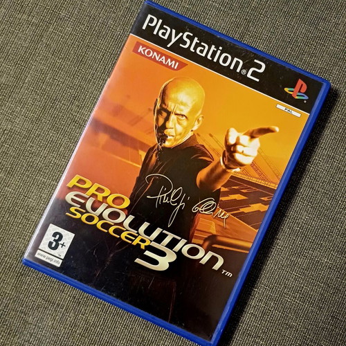 Pro Evolution Soccer 3 PS2 like new, English version