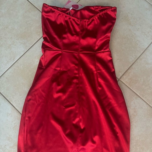 Mini dress red satin strapless new, size S