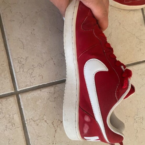 Nike athletic shoes used, size 41, red