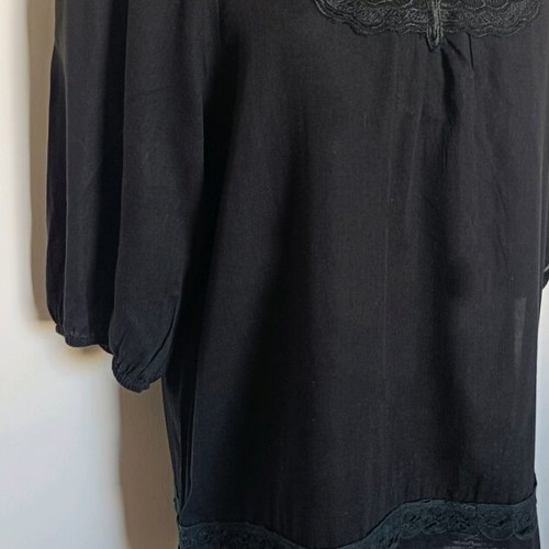 Black mini dress Saint Tropez like new with appliqué butterfly, cotton