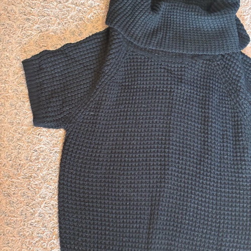 Esmara black sweater with thick knit, wide collar, size L like new