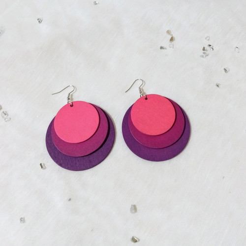Wooden earrings large triple, new, magenta shades