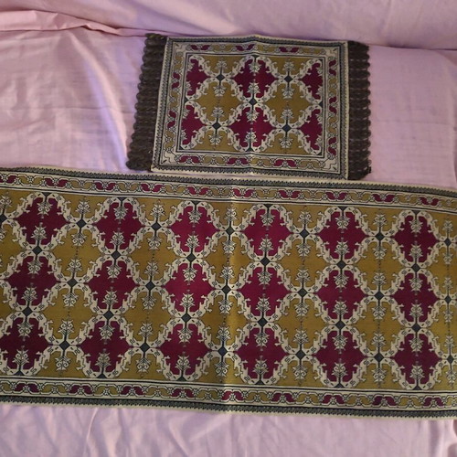 Handmade embroidery set of 3 pieces like new for living room