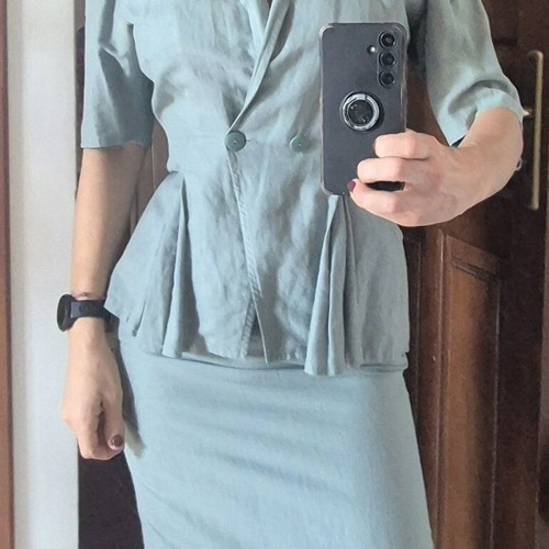 Women's vintage blazer in mint color like new