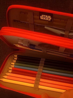 Star Wars pencil case with stationery
