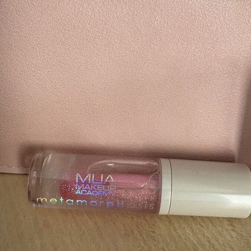 Glow and Bronze Palette like new with MUA lip gloss and pouch