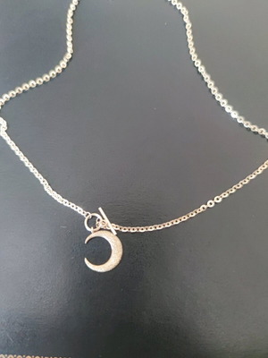 Silver moon pendant with chain, like new