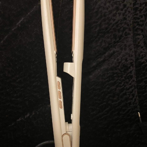 Hair Majesty Steam Chanel hair straightener like new, white