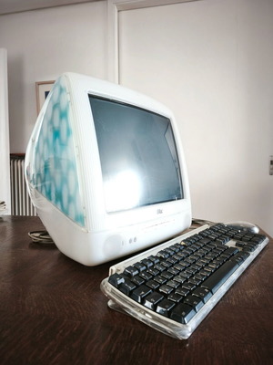 Apple G3 μεταχειρισμένο, dalmatian blue, μοντέλο 2001 με ποντίκι και πληκτρολόγιο