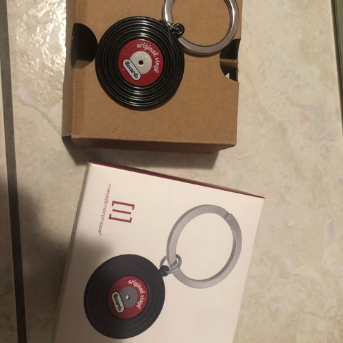 Metal vinyl record keychain new