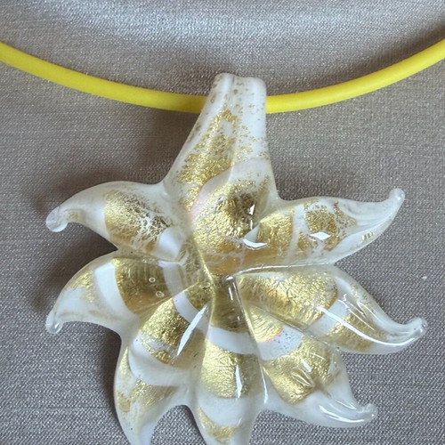 Jewelry set for women like new, gold color