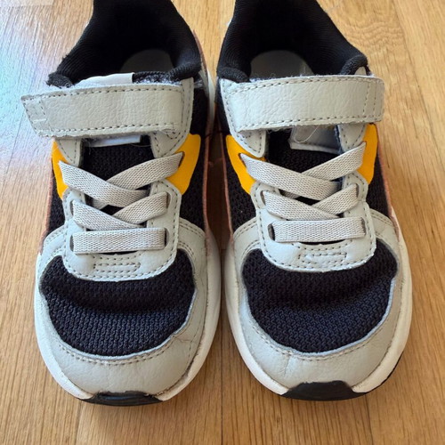 Puma athletic shoes used, size 28, multicolor gray