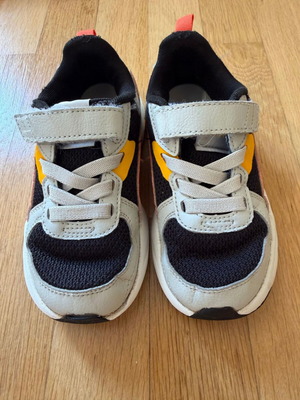 Puma athletic shoes used, size 28, multicolor gray