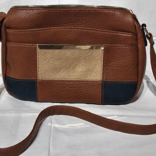 Shoulder bag like new, not leather