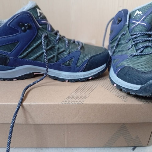 Mc Kinley hiking boots size 40 like new, women's
