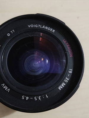 Voigtlander 19-35mm 3.5-4.5 Lens for Nikon F, like new