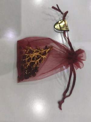 Necklace with gold-plated element and purple beads new