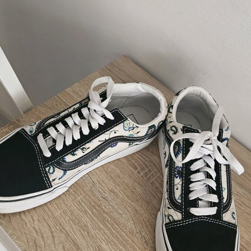 Vans γυναικεία παπούτσια νούμερο 40 σαν καινούργια, μαύρο και άσπρο