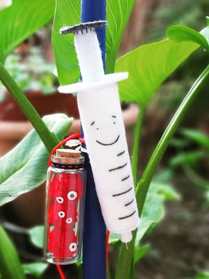 Λαμπάδα σύριγγα καινούργια χειροποίητη για το Πάσχα