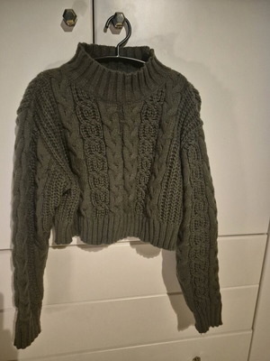 Shein women's cropped olive pullover with high neck like new