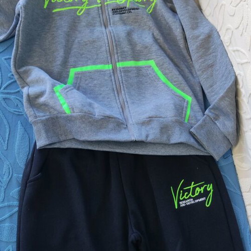 Tracksuit set of 3 pieces size 16 sweatshirt like new