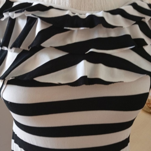 Elastic dress black and white like new, one size