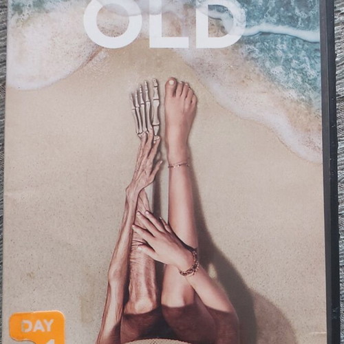 Old DVD used, thriller movie by M. Night Shyamalan with subtitles