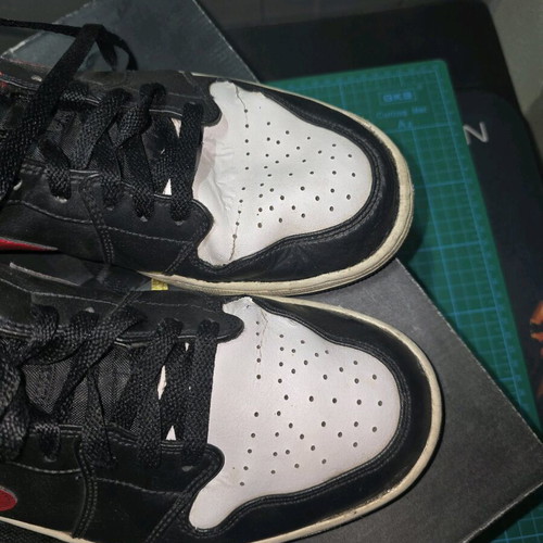 Original Nike Air Jordan 1 Low men's shoes used, size 45, black and red