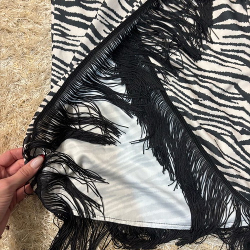Midi skirt like new, black and white with side slit