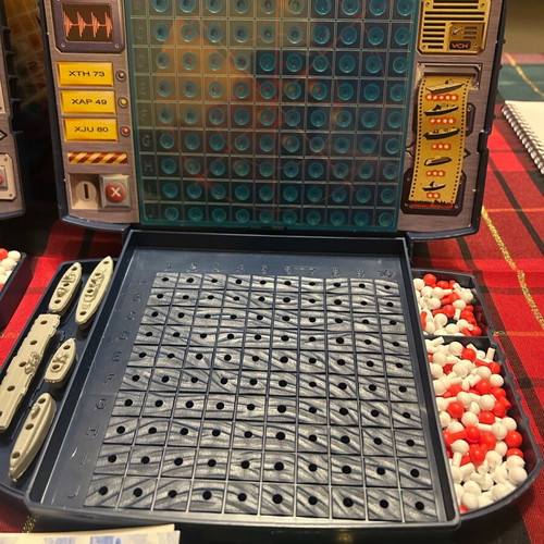 Battleship board game 1999 like new