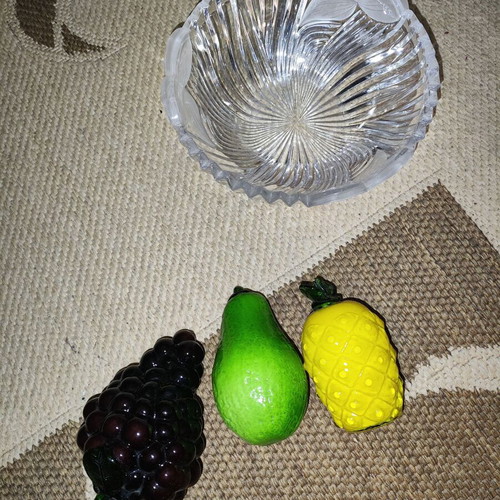 Vintage glass decorative fruit bowl set like new