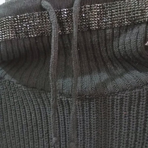 Knitted turtleneck size XS like new with rhinestones and decorative heart