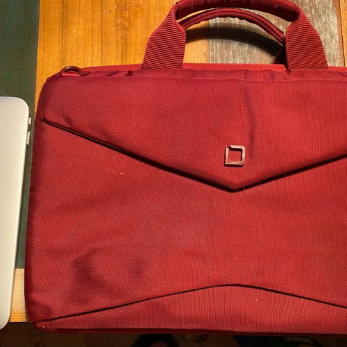 MacBook Air 11’’ mid 2013 like new with case