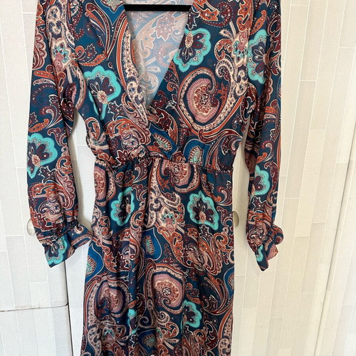 Dress like new multicolor with comfortable fit, sizes M and L