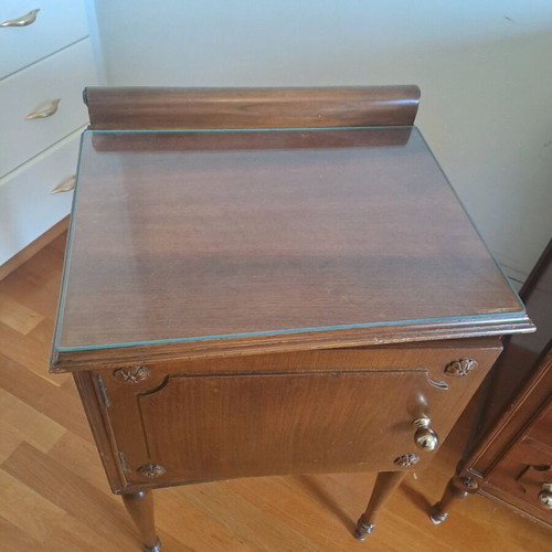Bedroom furniture set like new with dresser and 2 nightstands