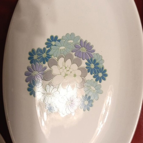 Vintage Keramikos Dinnerware Set 58 Pieces like new, floral design