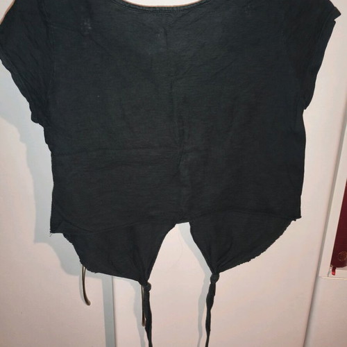 Top blouse used black, sizes M and L